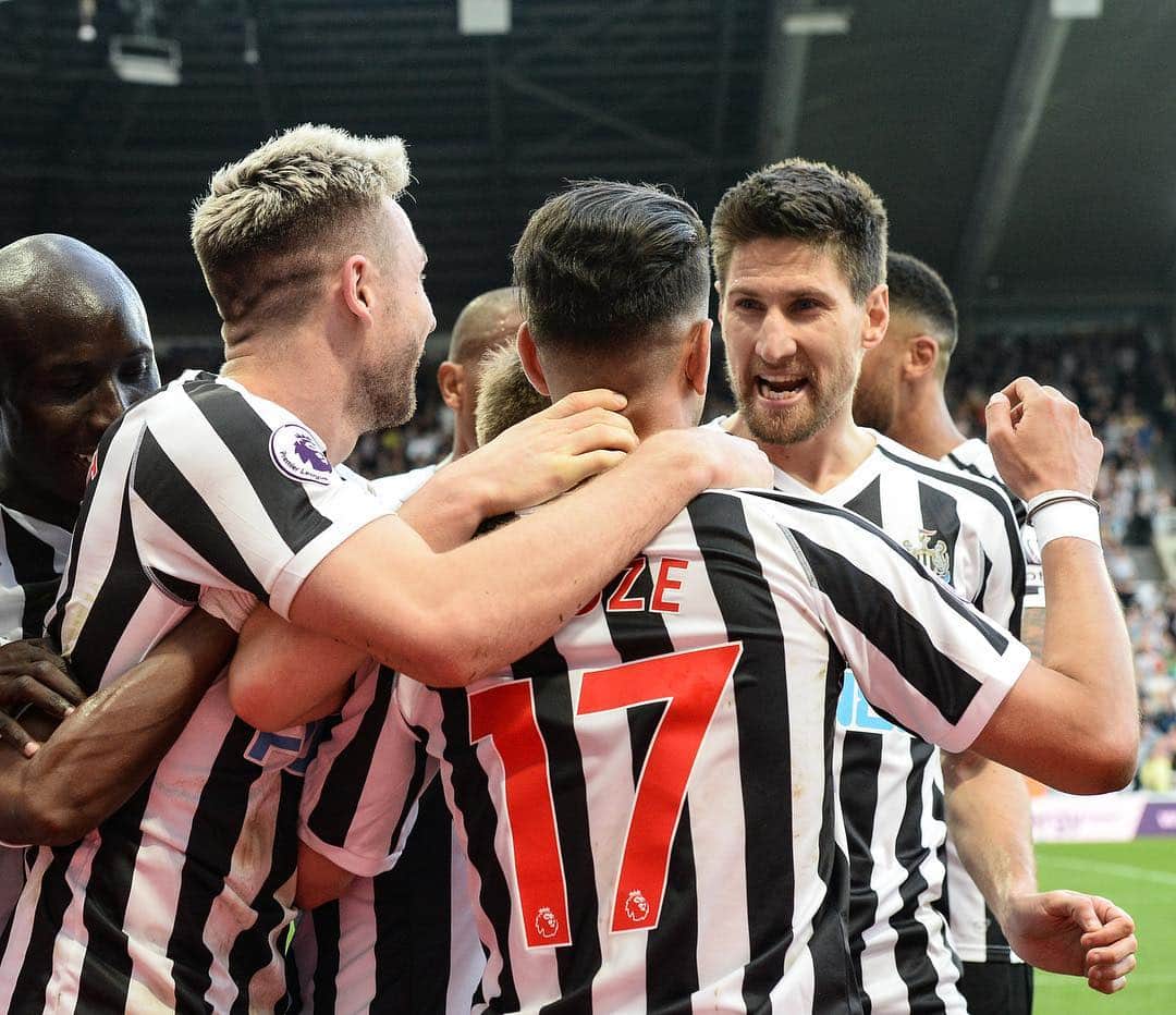 フェデリコ・フェルナンデスのインスタグラム：「Another great win!!! Big congrats to @ayozepg ⚽️⚽️⚽️」