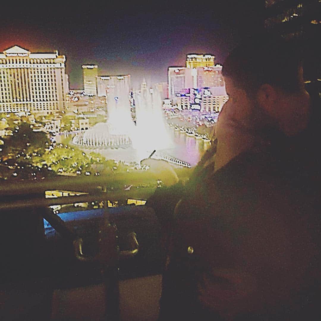 アビゲイル・ブレスリンさんのインスタグラム写真 - (アビゲイル・ブレスリンInstagram)「happy 2 year anniversary to this stud. thanks for always laughing at my jokes, letting me control the AUX cord in the car (always), driving me  around even during rush hour, giving me piggy back rides at EDC when my feet get tired (or at home when I’m too tired to get off the couch), and the slew of other tiny important things you do every day for me. Mostly tho, thanks for being patient even when I’m on the verge of a mental breakdown, for being probably the only person who can turn my panic attack into a laughing fit in 5 seconds flat, and being my bestest friend in the whole wide world. I love every single one of our adventures and I can’t wait for how many more we have coming our way , I know you’ll be making me laugh every step of the way. 🥰💙❤️🥰🔥🍣🍱🍩🍶🥂🍾🥇🚗🗽🎡🎢🌠🧸🎈☯️💯‼️✅🚻♥️ #babekin  sorry this post is very long but it took me an hour to narrow it  down to 10 pics」4月21日 6時59分 - abbienormal9