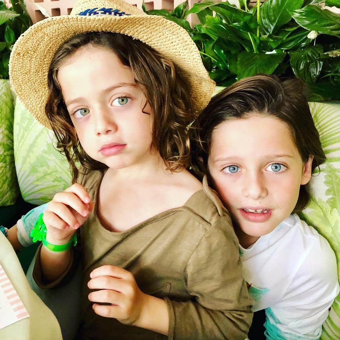 レイチェル・ゾーさんのインスタグラム写真 - (レイチェル・ゾーInstagram)「Freeze time..this is 5 and 8 💔😱🙈 #myboys #myheart #brothers 💙 xoRZ」4月21日 7時13分 - rachelzoe