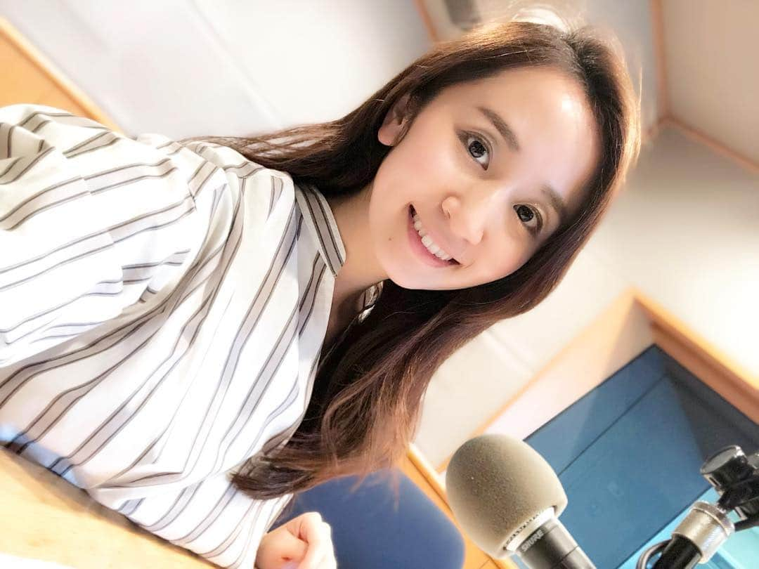 小野恵美さんのインスタグラム写真 - (小野恵美Instagram)「毎週日曜日9:30〜 fm yokohama「YOKOHAMA My Choice!」 今回は、林文子横浜市長のさわやかトーク！ゲストは横浜出身の日本画家、朝倉隆文さん。 朝倉さんは、歌舞伎の8代目中村芝翫さんの襲名披露の際に舞台美術を手掛けた注目の方なんです😌 軽快なトークをお楽しみに！ お聞き逃しはradikoのタイムフリーで🍀 #fmyokohama #横浜 #yokohama #ラジオ #radio #パーソナリティ #横浜市 #朝倉隆文 #歌舞伎 #日本画 #日本画家 #中村芝翫襲名披露 #舞台美術」4月21日 8時14分 - onoemi_official