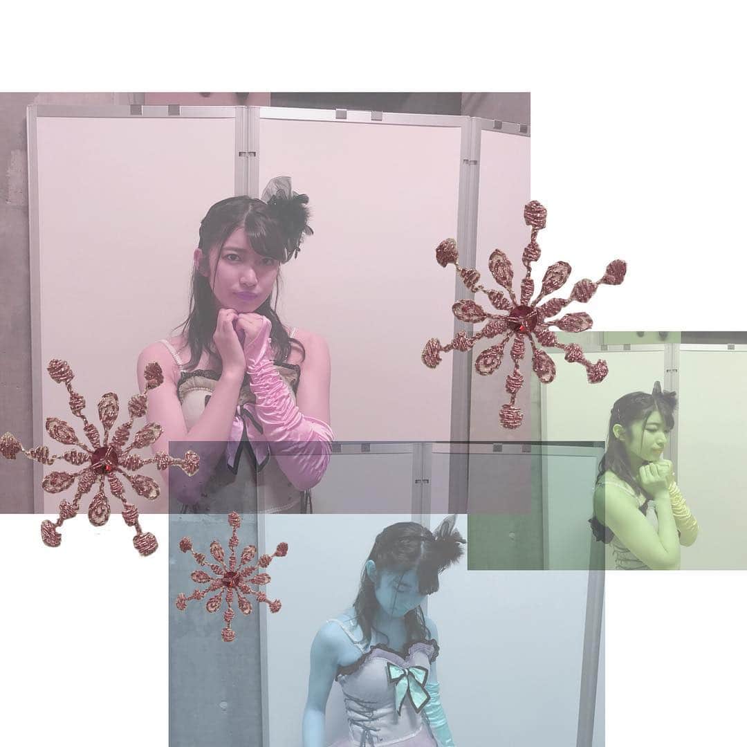 吉田華恋のインスタグラム：「山梨コンサート 2日目 昼の部 ユニット 【残念少女】りらなるとやりました ☺︎ ケータイのパカパカ懐かしかったなぁ🤣」