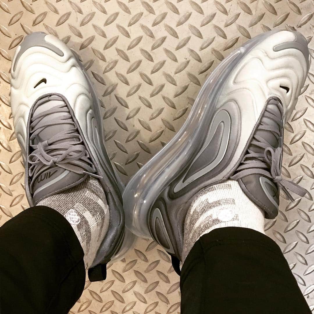 宇野薫のインスタグラム：「UNO☆KICKS  昨日は久しぶりにAIRMAX  #unokicks #caoluno #nike  #nikeairmax #stancesocks  #mitasneakers #onehundredathletic #100athletic #newerajapan  #stussy #stussyeyegear #宇野薫 #宇野薫のテーマがありすぎコーディネート #スタンスソックス」