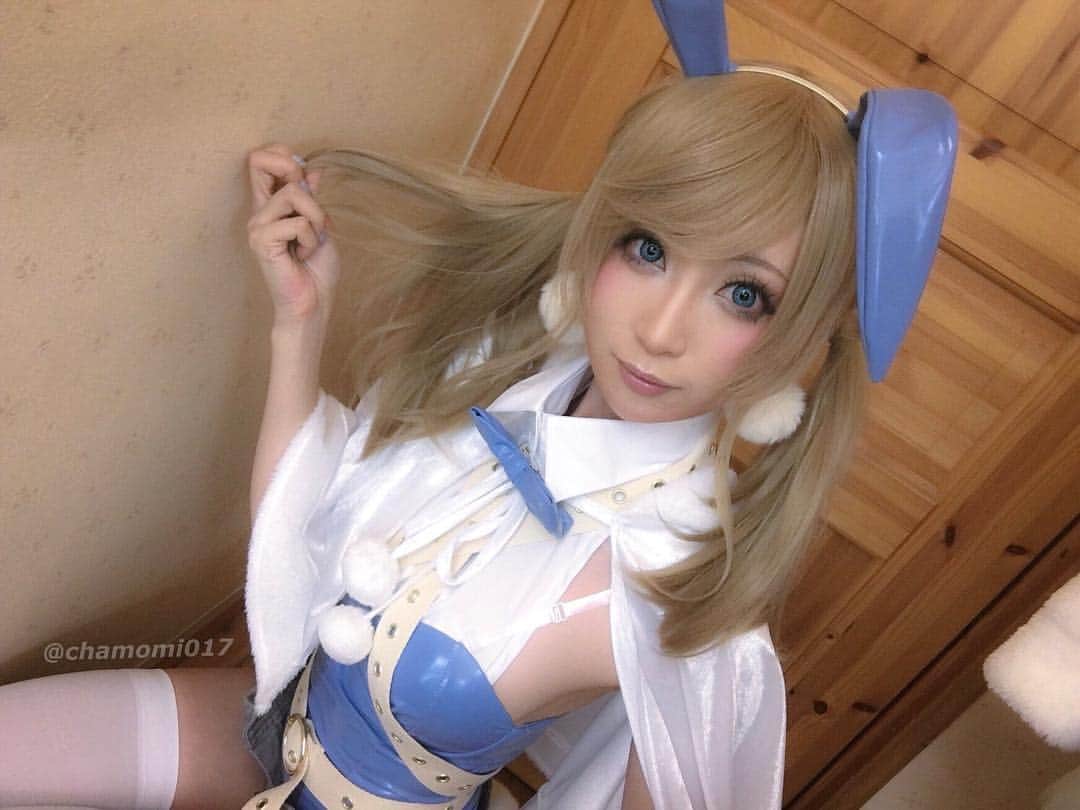 のインスタグラム：「にちようび☀️ニチアサ観てる❓ ハッピーイースター2019🐰🥚 https://twitter.com/chamomi017/status/1119747202555846656?s=21 #cosplay #cosplayphoto #cosplaymodel #cosplaying #cosplayworld #cos #chamomile #chamicosplay #anime #gamer #game #サブカルチャー #日本 #コスプレ #コスプレイヤー自画撮り部 #コスプレイヤー #コスプレ好き #subculture #cosplaygirls #cosplaygirl #cosplayphotography #cosmetics  イースターなのでバニー🥕🐰🥕 今日も良い天気🌸 お洗濯や換気をしましょう🍃 週末をゆっくりお過ごしください😉 #ohayomorning #ハッピーイースター #HappyEaster #nitiasa」