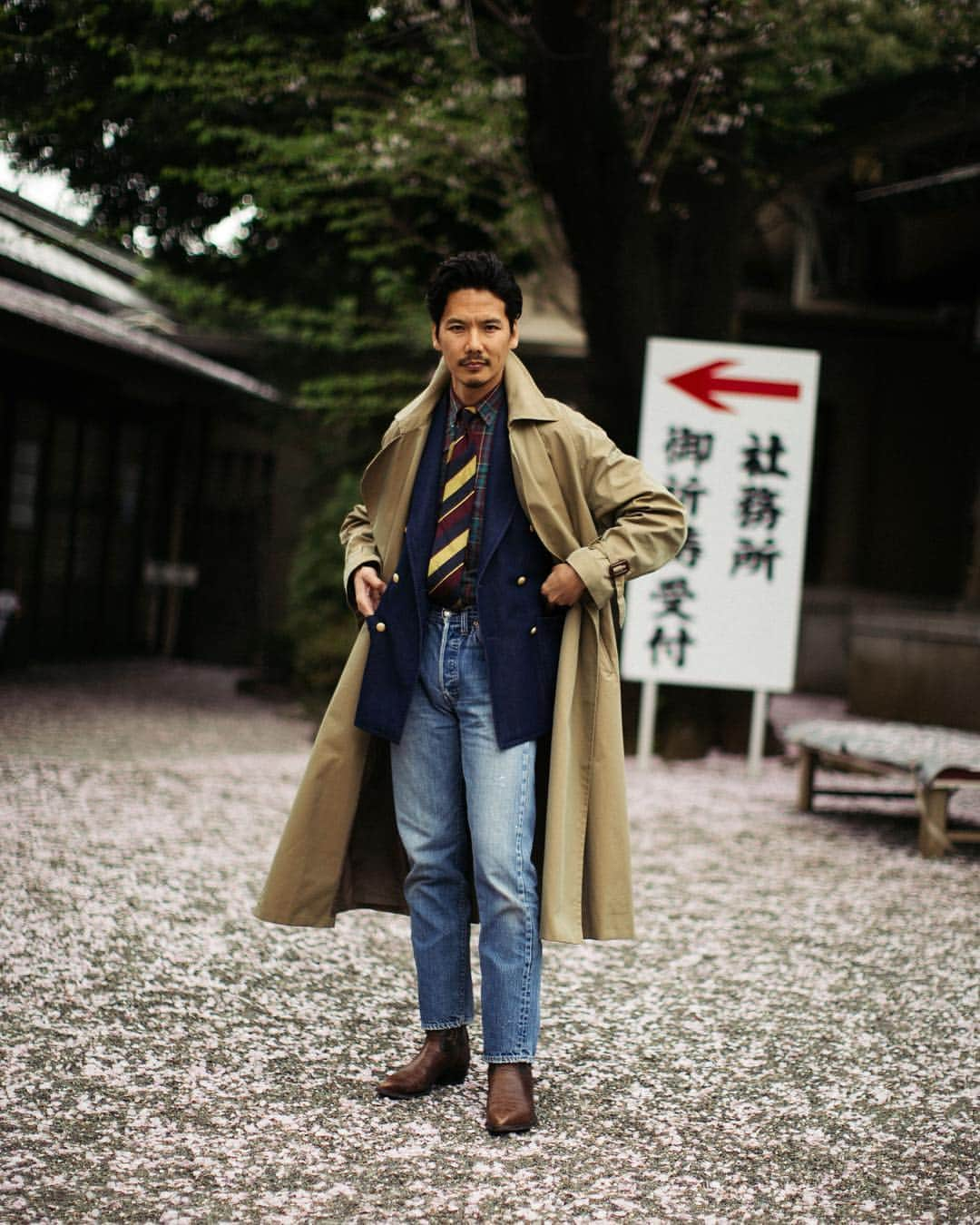 Shuhei Nishiguchiさんのインスタグラム写真 - (Shuhei NishiguchiInstagram)「"On the cherry blossoms petals carpet" memories of this spring ・ ・ Ph. @the.kyu ・ ・ #beamsf #stilelatino #levis #levis501 #hermes #poloralphlauren #gierremilano #tonylamaboots #menswear #mensstyle #mensstreetstyle #dapper #dappermen #gentleman #vintage #vintagestyle #vintagewear #mensfashion #mensclothing #ootd #outfit」4月21日 18時42分 - shuhei_nishiguchi