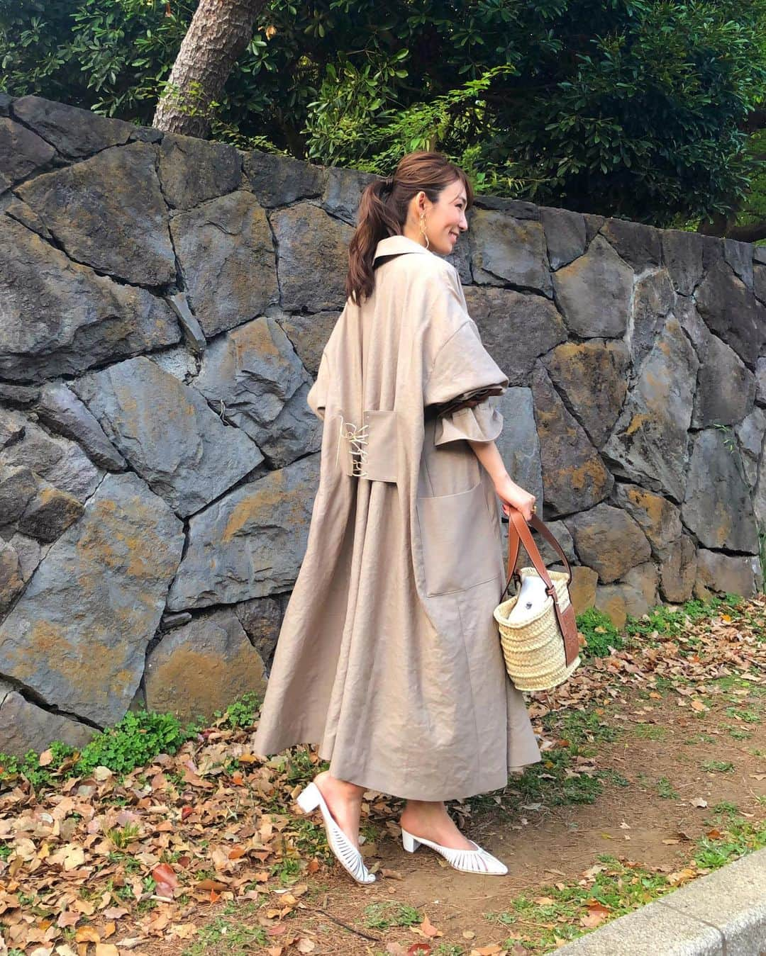 shizuka.watanabeさんのインスタグラム写真 - (shizuka.watanabeInstagram)「♡♡♡ ・ ・ 本日は撮影〜‼️ 撮影の後は付き合ってくれた姉妹と＠yoka1124 親子と仲良く原宿へ〜💗 ・ ・ クレープ食べて、タピオカ飲んで、スクイーズ買って、ジャニーズショップ行って写真買って❤️ ・ ・ 長女がとても楽しそうでまた原宿に行きたいと言ってるーーー‼️ ・ 最高でした‼️ ・ ・ こらから家族でお好み焼きだよー💗 ・ ・ ・ #uniqlou #uniqlo #uniqloginza #uniqloginza2019ss #reedit #loewebag #loewe #loewehammock #ロエベ #ユニクロ #リラックスフィットクルーネックt #リネンブレンドフレアロングスカート #amerivintage #ユニクロリネン族」4月21日 18時44分 - shizuka.watanabe