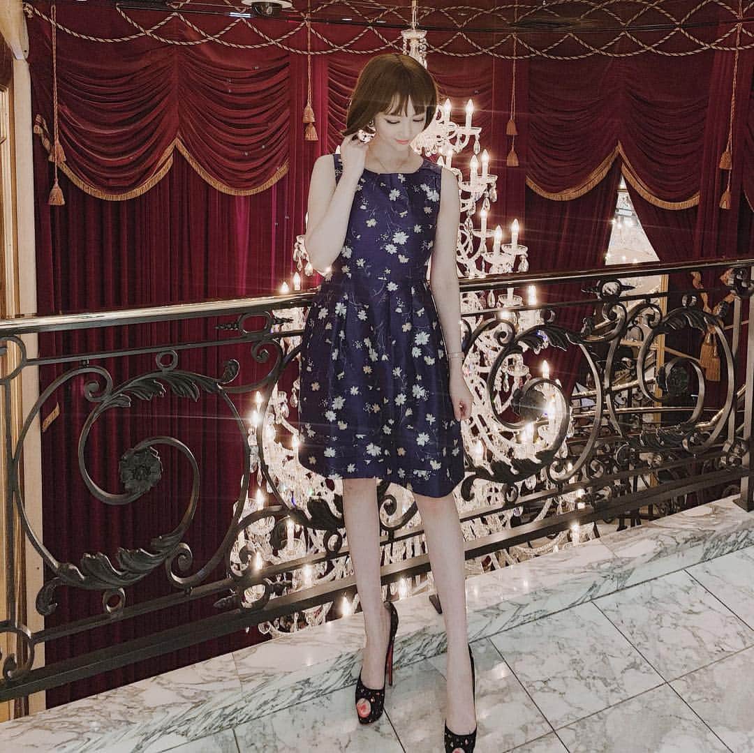 森下悠里さんのインスタグラム写真 - (森下悠里Instagram)「@ruvieofficial ✨🦋✨ブルーが好き💎🦋✨ #fashion #fashionista #blue #dress」4月21日 19時20分 - yuurimorishita