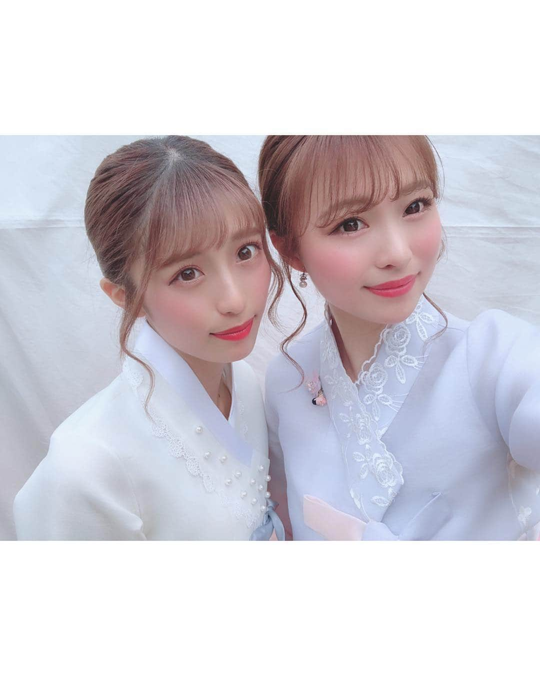 清里千聖さんのインスタグラム写真 - (清里千聖Instagram)「. 韓国フェスティバル🇰🇷💕. チマチョゴリファッションショー. Weddingのチマチョゴリを、 着させていただきました💒💕. パステルカラーでかわいい🥺💕. そしてたくさんの方に会えて嬉しかったです🥰💕💕. ありがとうございました💘. #チマチョゴリ #한복 #저고리 #韓国 #韓国フェスティバル #名古屋 #久屋大通#hairarrange #撮影 #followme #l4l  #ootd #radiodj  #여행 #japan  #fashion #前髪 #beautiful #tagsforlikes #picoftheday  #ヘアアレンジ #instagramjapan  #japanesegirl #instagood #팔로우 #일상 #먹스타그램」4月21日 19時21分 - chiseikiyosato