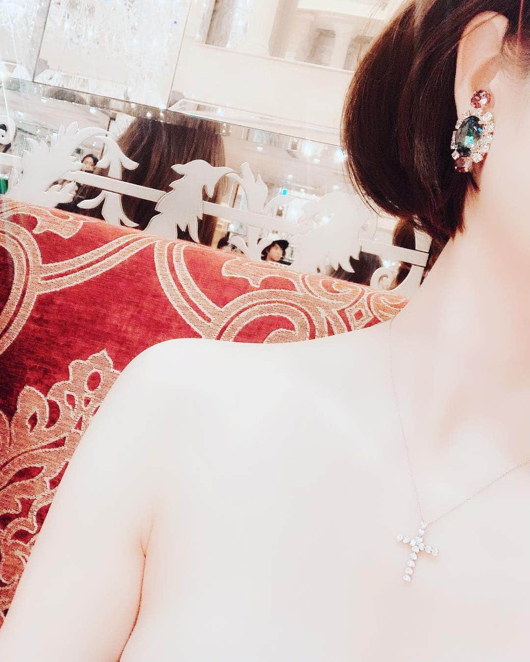 森下悠里さんのインスタグラム写真 - (森下悠里Instagram)「@ruvieofficial  イヤリングがどれもタイプ過ぎて全部欲しい💖 揺れるタイプもオーダーしようかな✨✨✨ - #jewelry #accessory #💎 #👑 #💍 #👠 #👗」4月21日 19時23分 - yuurimorishita