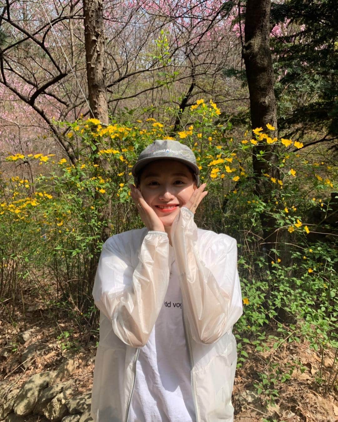 キム・ジェギョン さんのインスタグラム写真 - (キム・ジェギョン Instagram)「🌼🌝🌼 #광고모델」4月21日 19時33分 - _kimjaekyung_