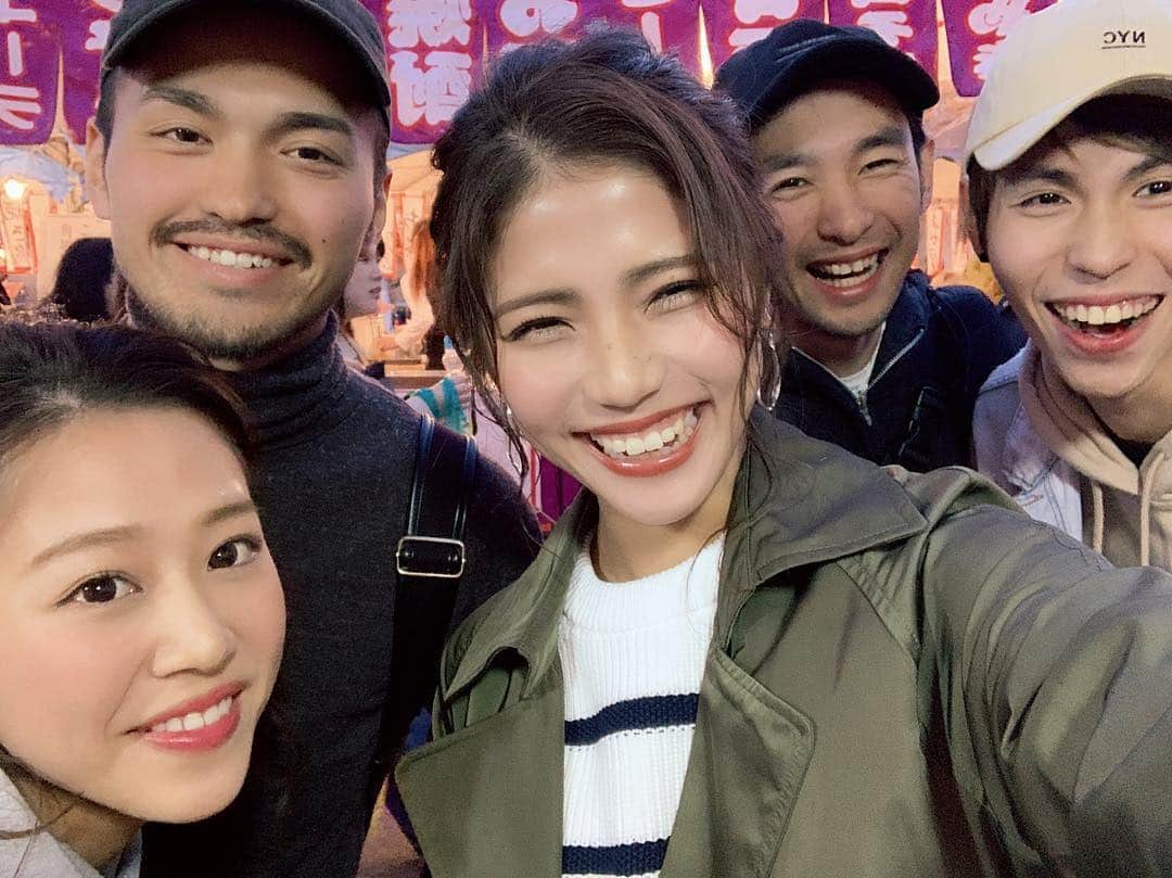 Marika Kajiwaraさんのインスタグラム写真 - (Marika KajiwaraInstagram)「シェアしようとして 間違えて消してしまった😭 いいね、コメントくれてた方すみません.. ↓ お祭り🌸🏮 ＊ 毎年行く造幣局の桜の通り抜けに 今年も大好きなみんなと行ってきた( ˙³˙)♡ ＊ 全員完全に花より団子で みんなで屋台買いまくり😂 今年はほんまよー食べたね😂❤️ww ＊ ＊ ＊ #造幣局 #桜の通り抜け #屋台大好き #花より団子 #like #cherryblossom #instagood」4月21日 19時30分 - marika__kw