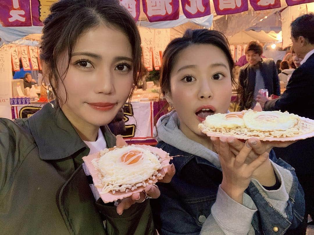 Marika Kajiwaraさんのインスタグラム写真 - (Marika KajiwaraInstagram)「シェアしようとして 間違えて消してしまった😭 いいね、コメントくれてた方すみません.. ↓ お祭り🌸🏮 ＊ 毎年行く造幣局の桜の通り抜けに 今年も大好きなみんなと行ってきた( ˙³˙)♡ ＊ 全員完全に花より団子で みんなで屋台買いまくり😂 今年はほんまよー食べたね😂❤️ww ＊ ＊ ＊ #造幣局 #桜の通り抜け #屋台大好き #花より団子 #like #cherryblossom #instagood」4月21日 19時30分 - marika__kw