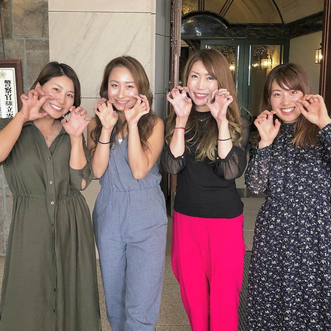 杉山美帆さんのインスタグラム写真 - (杉山美帆Instagram)「グリッサンドでコンペ🥺🤲* ずっと欲しかったバルミューダのトースター頂きました😍❤️嬉しい〜🥺✨✨✨ *  早速食べたけど、外がカリッと中モチモチ……😭😭😭❤️* *  今日一緒だった、いつも可愛い由姫乃さんがYouTube始めました🥺🤲* *  みんなで代名詞のチェケラーポーズ🥰 * 飛ばすもんが可愛すぎ🥺* *  #グリッサンド#ゴルフ#golf #チェケラーゴルフ」4月21日 19時43分 - mih0_golf