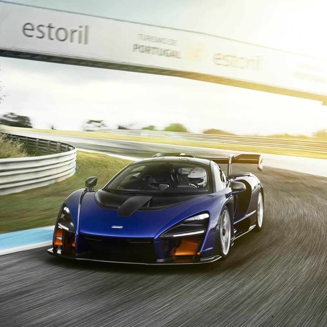 McLaren Automotiveさんのインスタグラム写真 - (McLaren AutomotiveInstagram)「Built in 1972 on a rocky plateau near the village of Alcabideche, the legendary Estoril circuit features two hairpin turns, noticeable elevation changes, and a long (986 metre) start/finish straight. The perfect launch pad for the #McLarenSenna last year. #UltimateMonth」4月21日 20時00分 - mclarenauto