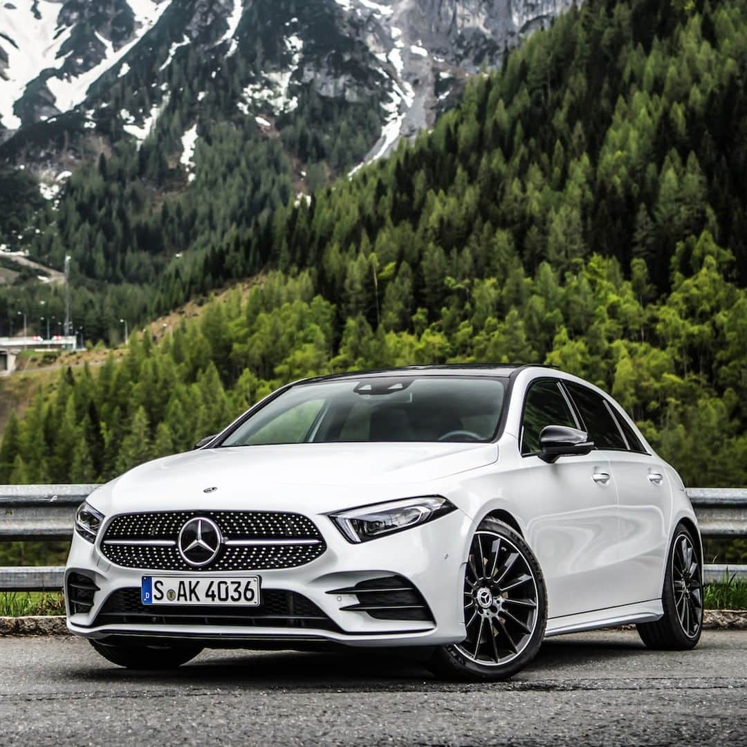 メルセデス・ベンツさんのインスタグラム写真 - (メルセデス・ベンツInstagram)「Made for your next weekend adventure. 🌟 📸: @basfransenphotography for #MBsocialcar ______________________________ [Mercedes-Benz A 200 | Kraftstoffverbrauch kombiniert: 6,4-6,2 l/100 km | CO2- Emissionen kombiniert: 145-141 g/km | mb4.me/RechtlicherHinweis] . #Mercedes #AClass #MercedesBenz #Benz #carsofinstagram #Driving #roadtrip #A200 #automotivedesign #instacars #cars」4月21日 11時00分 - mercedesbenz