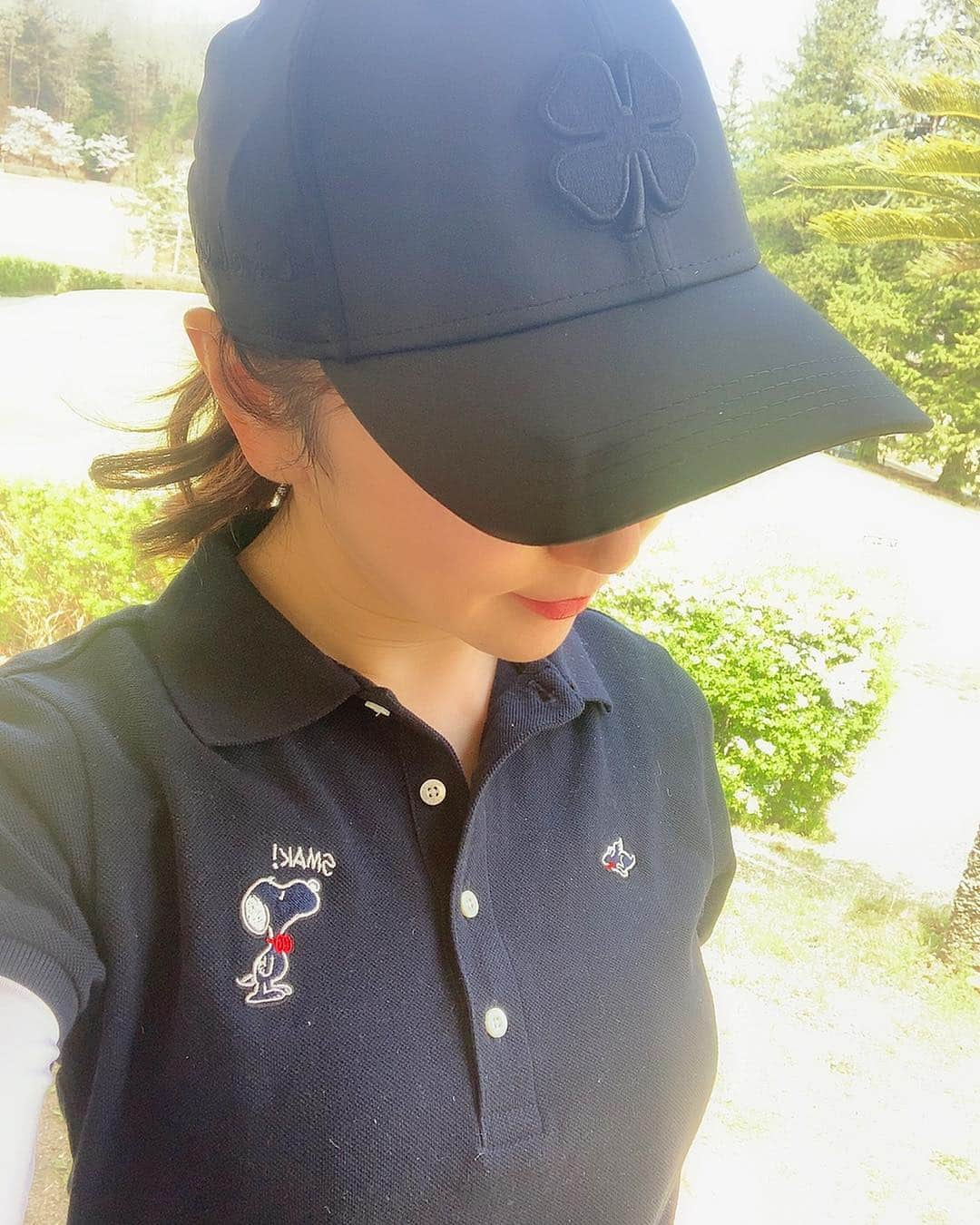 柑谷あゆみさんのインスタグラム写真 - (柑谷あゆみInstagram)「珍しくキャップ🧢 クローバーが可愛くて白と黒ゲットしました♣︎♧ 素材もトゥルンっとして気持ちいい✨ ・ #BLACKCLOVER#キャップ#ゴルフキャップ#GOLFCAP #ハワイアンズ#スパリゾートハワイアンズゴルフコース #ラウンド#GTバーディーズ#fujikurashaft #golf#ゴルフウェア  #パーリーゲーツ#pearlygates#ゴルフ女子#女子ゴルフ #ゴルファ #golf  #golfing  #golflife  #golfgirl  #instagolf  #golfer #girlgolfer #골프 #골프웨어 #กอล์ฟ#ゴルフ大好き #ゴルフコーデ #ゴルフコーディネート #ゴルフファッション#ゴルフ好きな人と繋がりたい」4月21日 11時43分 - kantani_ayumi