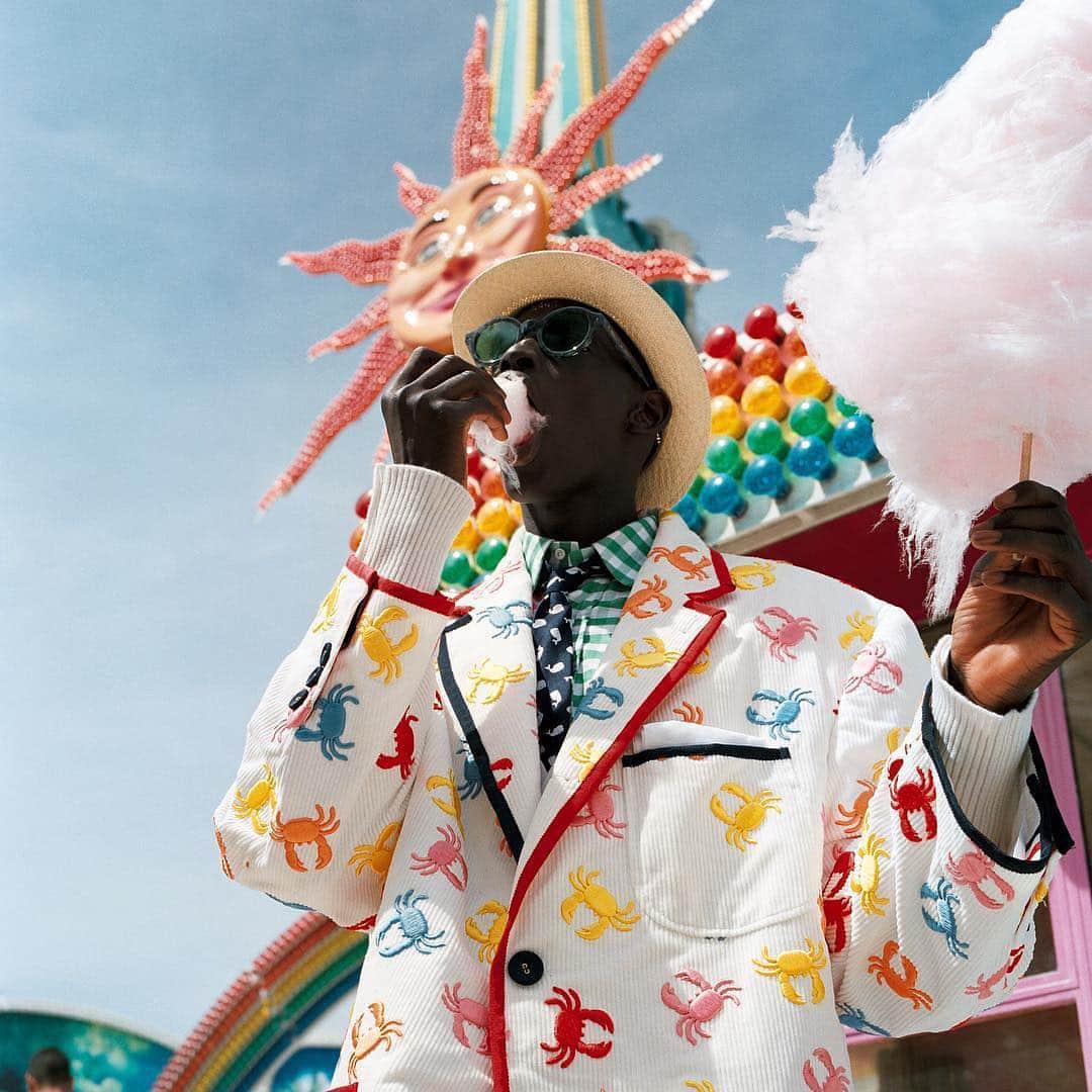 I.T IS INSPIRATIONさんのインスタグラム写真 - (I.T IS INSPIRATIONInstagram)「🌈 Get a sweet taste of Easter in cracking colours - #ITHK #ITisInspiration #ThomBrowne #HappyEaster」4月21日 12時02分 - ithk