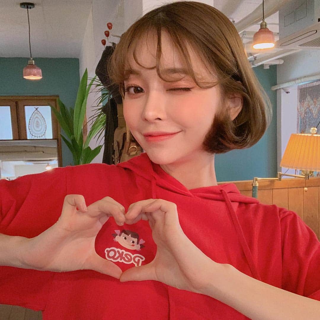 Chuuのインスタグラム：「peko x chuu ⓒ2019 FUJIYA❤️GOGO 88 ❤️coming soon ✌️」