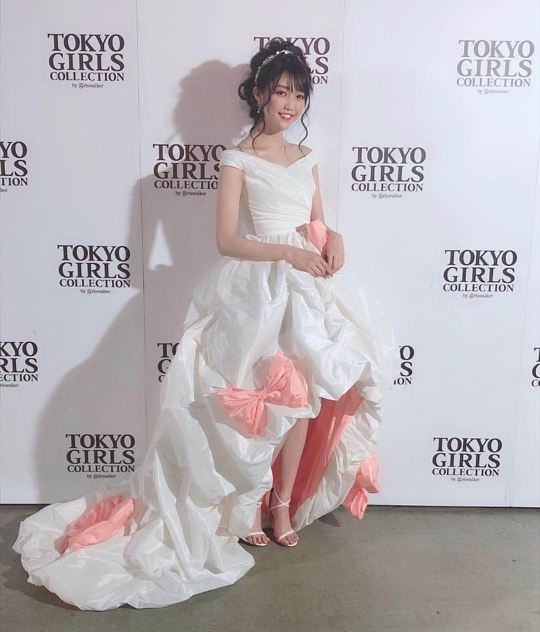 松川菜々花さんのインスタグラム写真 - (松川菜々花Instagram)「写真載せてほしいって来てたので👗💓 ・ ・ そして、ノンノ6月号発売中です☺︎♡ ・ ・  #ウェディングドレス #ウェディング  #ドレス #tgc #tgc熊本 #松川菜々花 #nonno #ノンノ」4月21日 12時19分 - matsukawa__nanaka