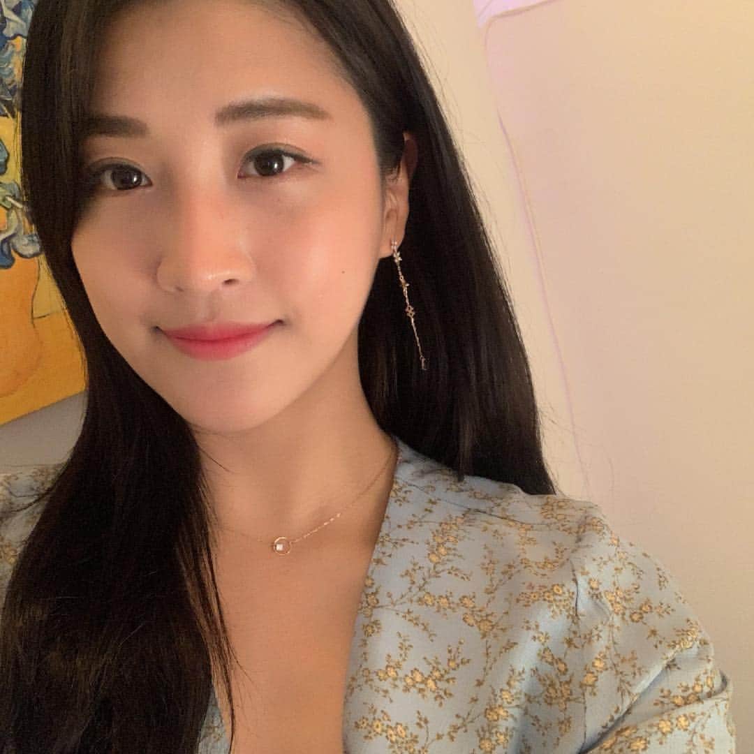 のインスタグラム：「놀아줘서 고마워 💗(어제)」