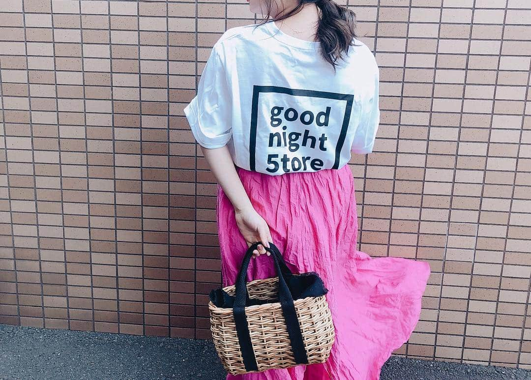 畠中清羅 さんのインスタグラム写真 - (畠中清羅 Instagram)「🎀🎀 .  大好きなtシャツの季節が やってきた🌱 . 大分はもう夏の様な気候✨✨ .  tシャツは @beep_ss のだよ🥺💗 . #ootd#せーらふく」4月21日 13時09分 - seira_hatanaka