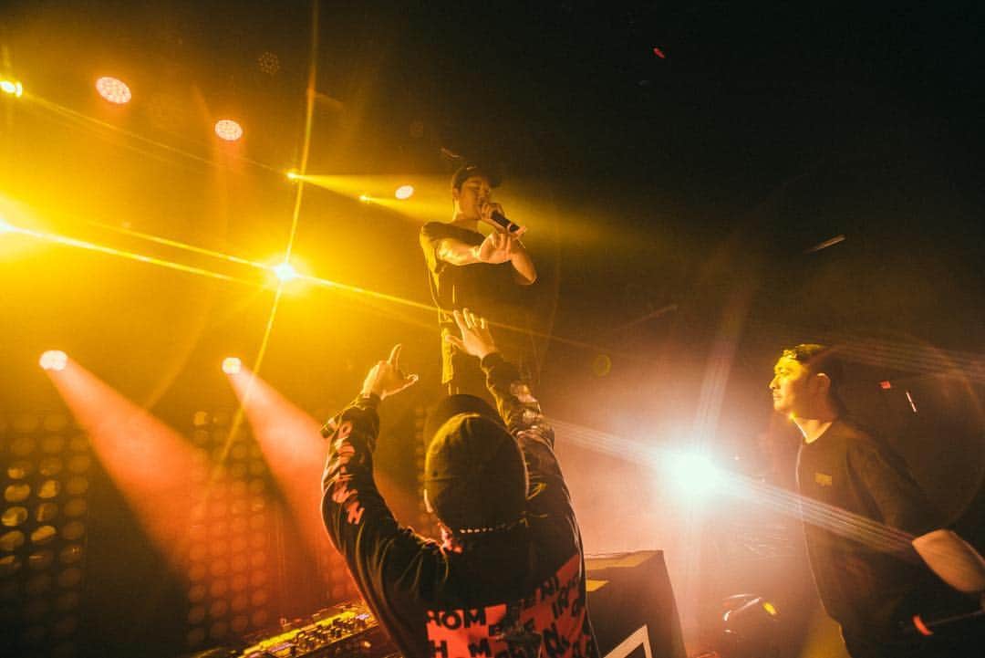 DJトゥーカッツ さんのインスタグラム写真 - (DJトゥーカッツ Instagram)「Dallas!!! 📸 by @Bobo.xxndigo tour management: enmgmt tickets at epikhigh.com #epikhigh2019tour #epikhigh #에픽하이」4月21日 13時34分 - realtukutz