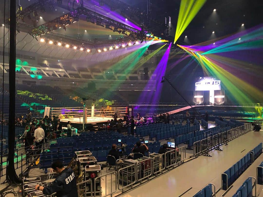 高田延彦さんのインスタグラム写真 - (高田延彦Instagram)「まもなくスタート！RIZIN１５.全カード注目だぜ！  #rizin 15  #横浜アリーナ  #15時スタート」4月21日 13時43分 - takada_nobuhiko