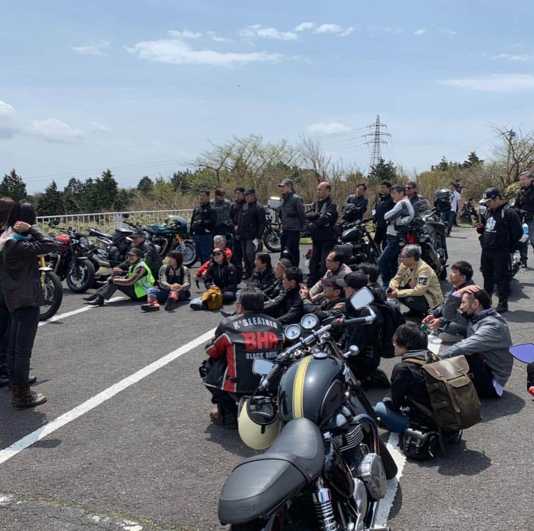 Triumph Motorcycles Japanさんのインスタグラム写真 - (Triumph Motorcycles JapanInstagram)「ありがとう平成ミーティング始まりました！！開始前から多くのトライアンフユーザーにお集まり頂き賑わっております！ #トライアンフ #トライアンフレディ #バイクが好きだ #バイク好きな人と繋がりたい #バイク女子 #バイクのある生活 #大観山」4月21日 13時41分 - triumph_motorcycles_japan