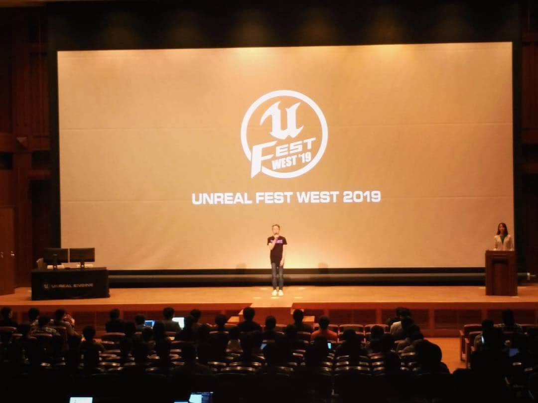 大河原あゆみさんのインスタグラム写真 - (大河原あゆみInstagram)「週末は京都に来ています✨ UNREAL FEST WEST2019の司会を担当させて頂きました🌸 ・ インスタに投稿しても？？？かもしれませんが、いわゆるゲームを作る時に使われる、ゲームエンジンの活用法を勉強する会です🎮（もちろんゲーム開発以外にも使われています） ・ 北は北海道、南は沖縄から🙌学生さんも多く大盛況でした🌸 ・ #ゲーム #ゲーム開発 #ue4fest #UE4 #アンリアル #アンリアルフェス#アンリアルエンジン #unrealengine4 #unrealengine #京都 #勉強会 #アナウンサー #司会 #ワーママ #1歳 #女の子ママ #大河原あゆみ」4月21日 13時55分 - ayumiookawara