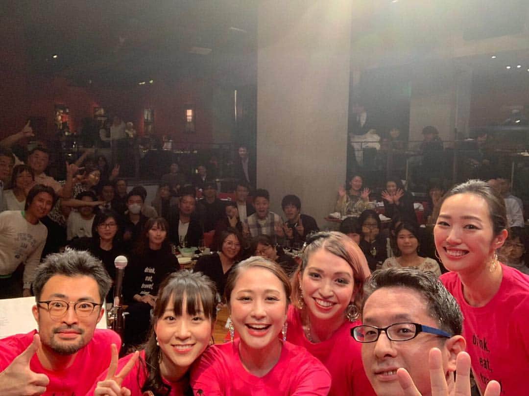 ダンドイ舞莉花さんのインスタグラム写真 - (ダンドイ舞莉花Instagram)「遅くなってしまいましたが、、、 Marika Dandoy & Ayaka Larrison Spring Live ~Hana yori Utagé~  お越し下さった皆様、本当にありがとうございました！！！！ ゲスト出演しかしたことがなかった #JZBrat さんにメインボーカルとして立てることが出来て、感謝感激！  ミュージカルの曲や洋楽POPS、disco hits、自分達が好きな曲を詰め込んで出来上がったこのステージ。  それからオリジナル曲、「わがまま」も初披露できて嬉しかったです💕  SUPER過ぎるバンドメンバーの小澤くん、ゆりちゃん、カズさん、大好きなMCりさ、ボーカルの彩華、そして何と言ってもノリの良いお客様！！ 全員に感謝です。  本当にありがとう！！！ #ハナウタ #ハナヨリウタゲ #springlive #hanayoriutagé #fun #live #gig #shibuya #ceruleantower #marikadandoy #ayakalarrison #ダンドイ舞莉花 #ラリソン彩華 #小澤時史 #松本由梨 #芳賀一之 #ミュージシャン皆スーパーマン #musical #theatre #tokyo」4月21日 15時23分 - mdandoy18