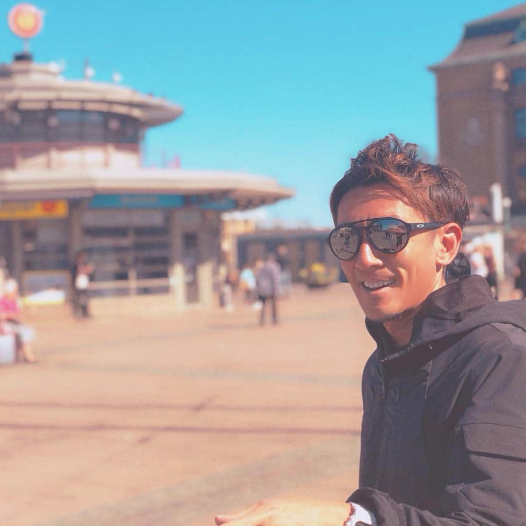 西村晃一さんのインスタグラム写真 - (西村晃一Instagram)「SWEDEN Goteborgs The city itself was really pretty!  I really loved Goteborg, but i particularly loved the views of the city. I want to come back to this city.  スウェーデンのヨーテボリ🇸🇪 とっても素敵な街でした！ いろんな意味でいい思い出が増えました。 また戻って来たいな。  ありがとう。  #sweden #göteborg  #beachvolleyball  #indoorbeachvolleyball  #beachcenter  @beachcenterkviberg  #worldtour2019 #koichinishimura  #西村晃一 #tokyo2020 #photoby @daisuke____shibata  #写真撮るのがうまいパートナー」4月21日 15時23分 - koichi.nishimura