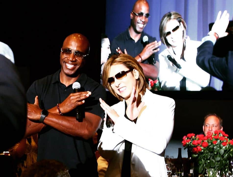 YOSHIKIさんのインスタグラム写真 - (YOSHIKIInstagram)「Guests from my last year’s show. 去年のディナーショーのゲスト！ @3gerardpique @blbonds25 @hiroshi.mikitani #横綱 #白鵬 関 Thanx everyone! #EveningWithYoshiki 2019 in #Tokyo 開催決定！ Confirmed!  史上初の12公演！新曲披露を予定！ https://yoshiki-mobile.jp/archives/5097 #gerardpique #fcbarcelona  #ピケ #fcバルセロナ #barrybonds #バリーボンズ  And the message from #hakuho #sumo champion」4月21日 15時59分 - yoshikiofficial