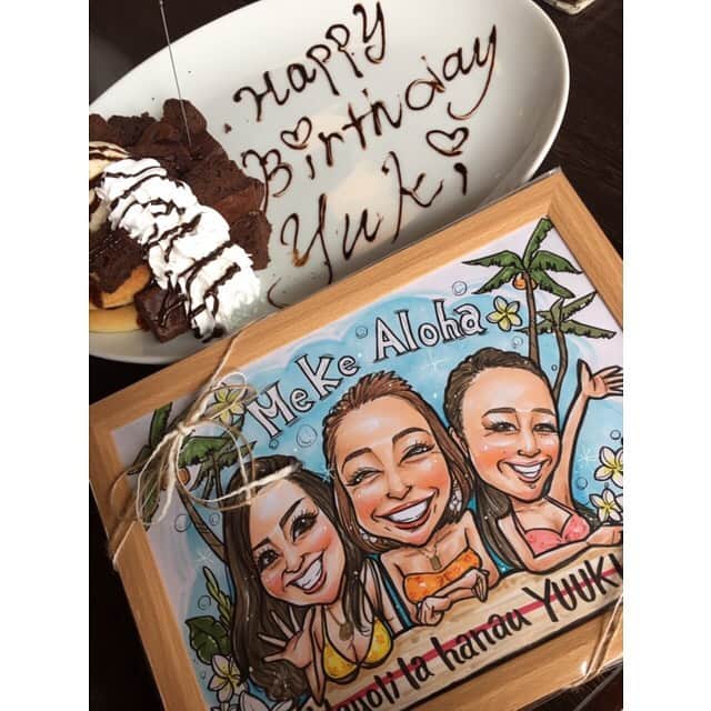 pukkeyさんのインスタグラム写真 - (pukkeyInstagram)「ただの女子会だと思ったら サプライズで お祝いしてくれた🎂💜 嬉しい😭❤️ 大好き❤ありがとう❤️ 似顔絵似てる😆💜 #hawaiian #birthday #thankyou」4月21日 16時00分 - yuuki_pky