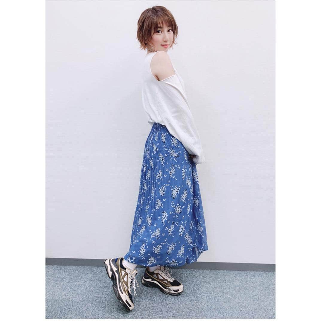 増田有華さんのインスタグラム写真 - (増田有華Instagram)「＊ ・ ・ 私服🍼 春〜。暖かくなってきたから、タイツも履かなくていい笑 花柄、すき🌸 ・ ・ ・ ・ #ootd #sly #azulbymoussy #jeanasis #raybeams #beams #私服 #ファッション #skirt #shoes #necklace #style #styling #fashion #fashionista #fashionblogger #smile #cute #beautifulpeople #beautiful #japan #japanesegirl #japanese」4月21日 16時02分 - masuyuka_official