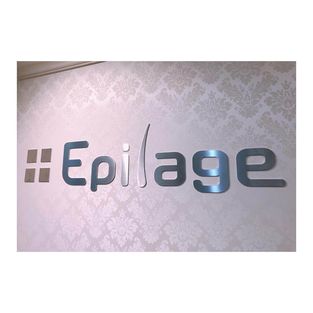 白石茉莉奈さんのインスタグラム写真 - (白石茉莉奈Instagram)「. . 脱毛サロン @epilage201709 さんに通い始めました✨ . 今まで脱毛サロンは2回経験ありましたが、効果が感じられず通うのを辞めてしまいました🥺 . エピラージュさんでは、 1 足のみ 2 顔とVIO以外 3 VIO以外 と、これまで3回施術してもらいましたが、なんとまぁ効果の実感が早いこと…！✨✨✨ . こんなにすぐに効果を感じられて、もちろん痛みも無くて、もっと早く出逢いたかった😭❤️ . 痛いわけでは無く、反射的に身体がびくっ！となってしまっても、華麗に照射部位をずらし絶妙なタイミングとバランスで当てて下さる安心感たるや☺️💕 . 女性には女性が、男性には男性が担当してくれるのもとっても安心です😌💖 . 予約もスムーズに取れるし、完全個室で静かな空間は本当にリラックスできます😘 . 女性はもちろん、脱毛を検討してる男性にもオススメ🙆‍♀️💞 . 脱毛なら #エピラージュ しかないです❤️ こんな素敵なサロン、脱毛完了しても通い続けたい🙈✨ . . エピラージュさん、いつもありがとうございます🙇‍♀️ これからも宜しくお願いします🙏💕 . .」4月21日 16時15分 - marina_shiraishi_official