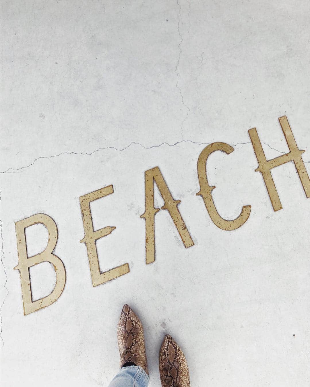 遠山茜子さんのインスタグラム写真 - (遠山茜子Instagram)「BEACHとは……？ ・ ・ #特に意味はありません #beach#cafe#good#instagoodひますたぐらむ#あかねこらいふ」4月21日 16時55分 - akane_016t