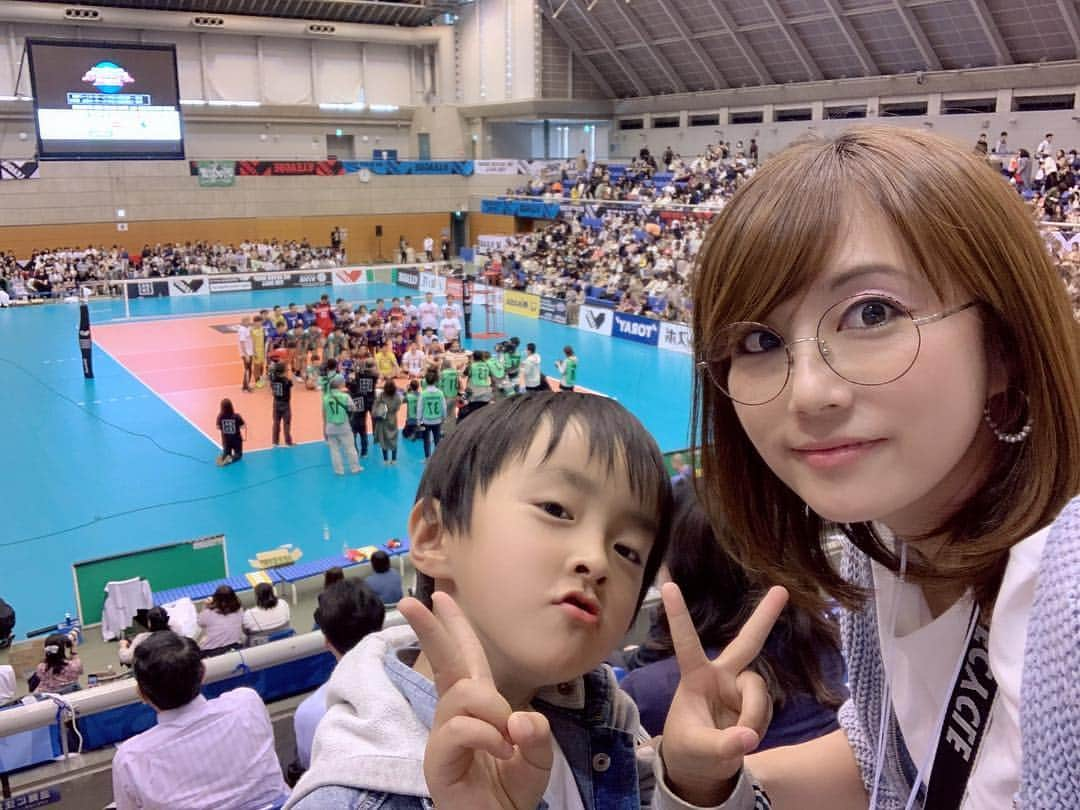 細田阿也さんのインスタグラム写真 - (細田阿也Instagram)「@v.league_official  #vリーグオールスター  見所、魅せドコロ満載🤩 楽しく観戦させていただきました！  #DAZN #矢田部ゆか さん #河内優美子 さんにも お会いできました♡#チーム静岡  #チームブイリー #チームちーばくん  #オールスター #女子 も観戦したかった😍 #vリーグ #vleague #バレーボール」4月21日 17時07分 - hosodaaya