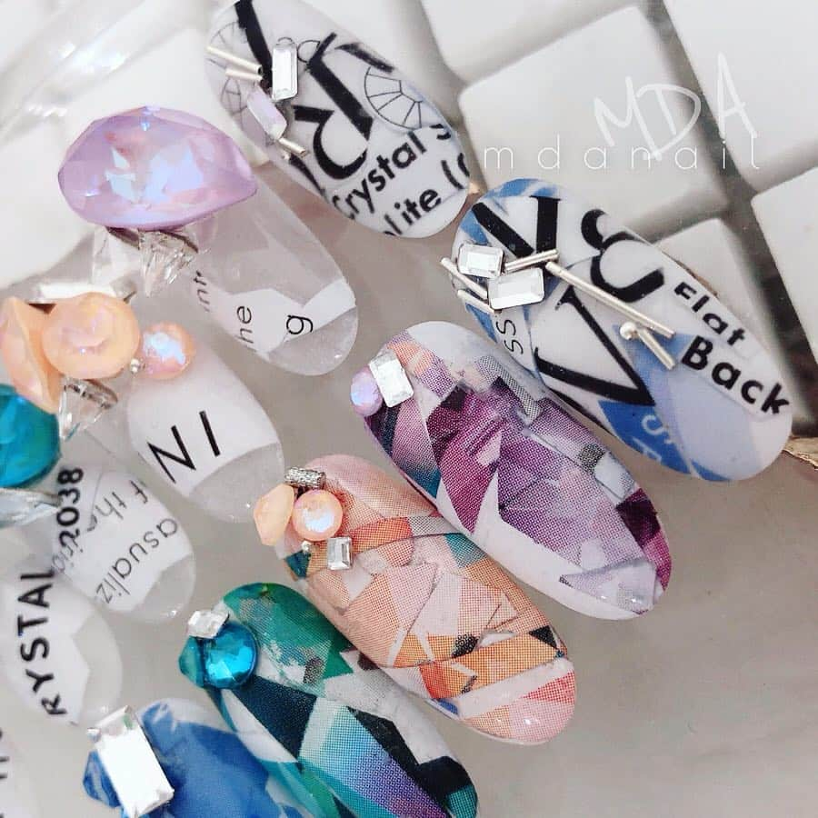 Mayu Ogawaさんのインスタグラム写真 - (Mayu OgawaInstagram)「beautiful swarovski  CRYSTAL INNOVATION s/s 2020  @swarovski  @swarovskiforprofessionals  @swarovski.createyourstyle  私なりのコレクション ① - ・crystal lagnua delite ・crystal peach delite ・crystal lavender delite ・crystal ocean delite ・crystal peach delite ・crystal sunshine delite  my new collection of a swarovski's new series. pt.1  using 'delite' series  #swarovski  #crystal #2020series  #mycollection  #スワロフスキー #2020新色 #春夏  #mda #mdanail #私なりのコレクションシリーズ #デコレーション  #nails #nailart #decoration」4月21日 17時15分 - m_d_a