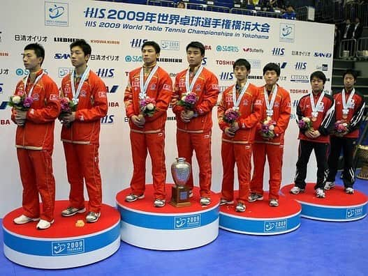 岸川聖也のインスタグラム：「世界卓球始まりますね😊🏓 この写真は2009年横浜大会です！ 懐かしい！10年早い！笑 皆さん日本代表の応援よろしくお願いしますね！ 今年は何個のメダルを獲得してくれるか楽しみです😊 #世界卓球 #2009 #横浜 #2019 #ブタペスト」