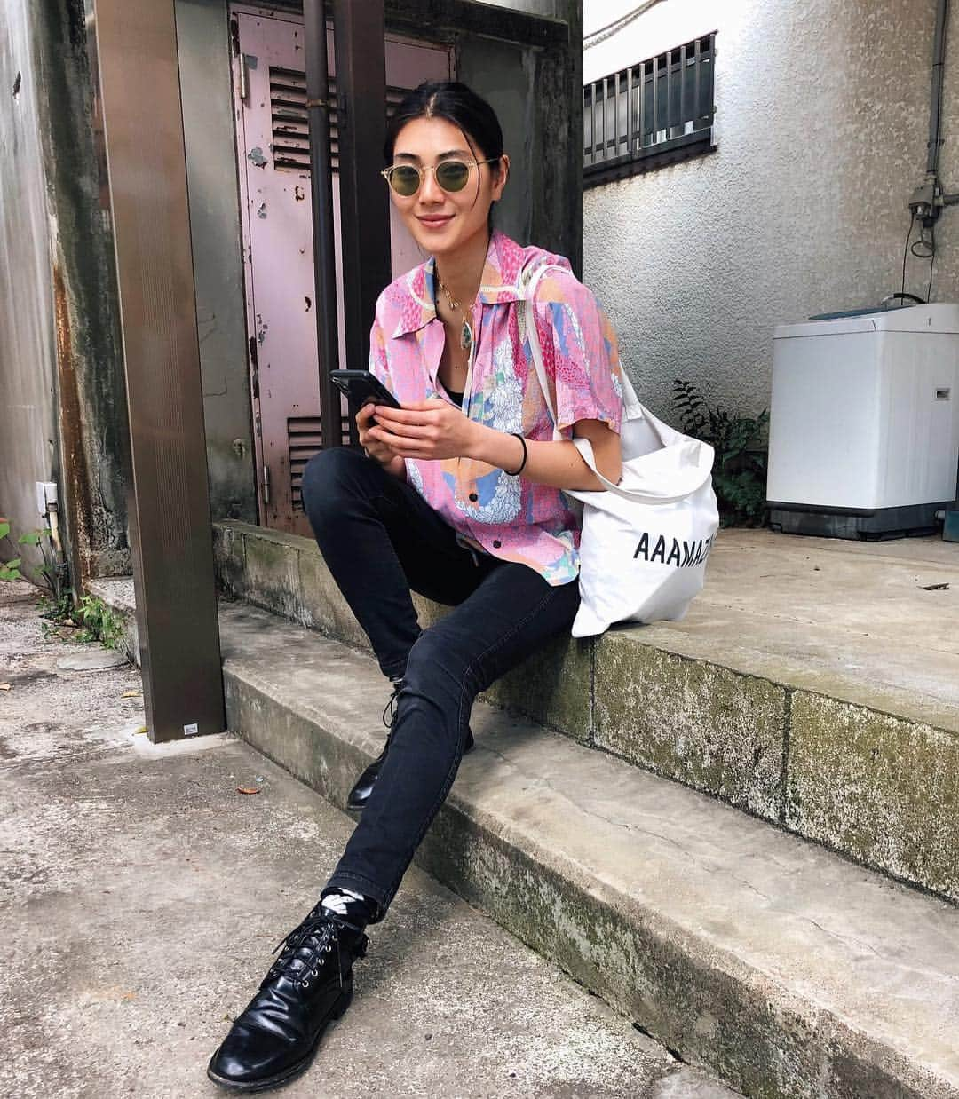 瀬畑茉有子さんのインスタグラム写真 - (瀬畑茉有子Instagram)「Already in Aloha 🌺🏄‍♀️ . . #alohashirt #sunsurf #ootd #sunday #streetphotography #oliverpeoples #sunglasses #chanluu #spring #tokyo」4月21日 17時54分 - sehatamayuko