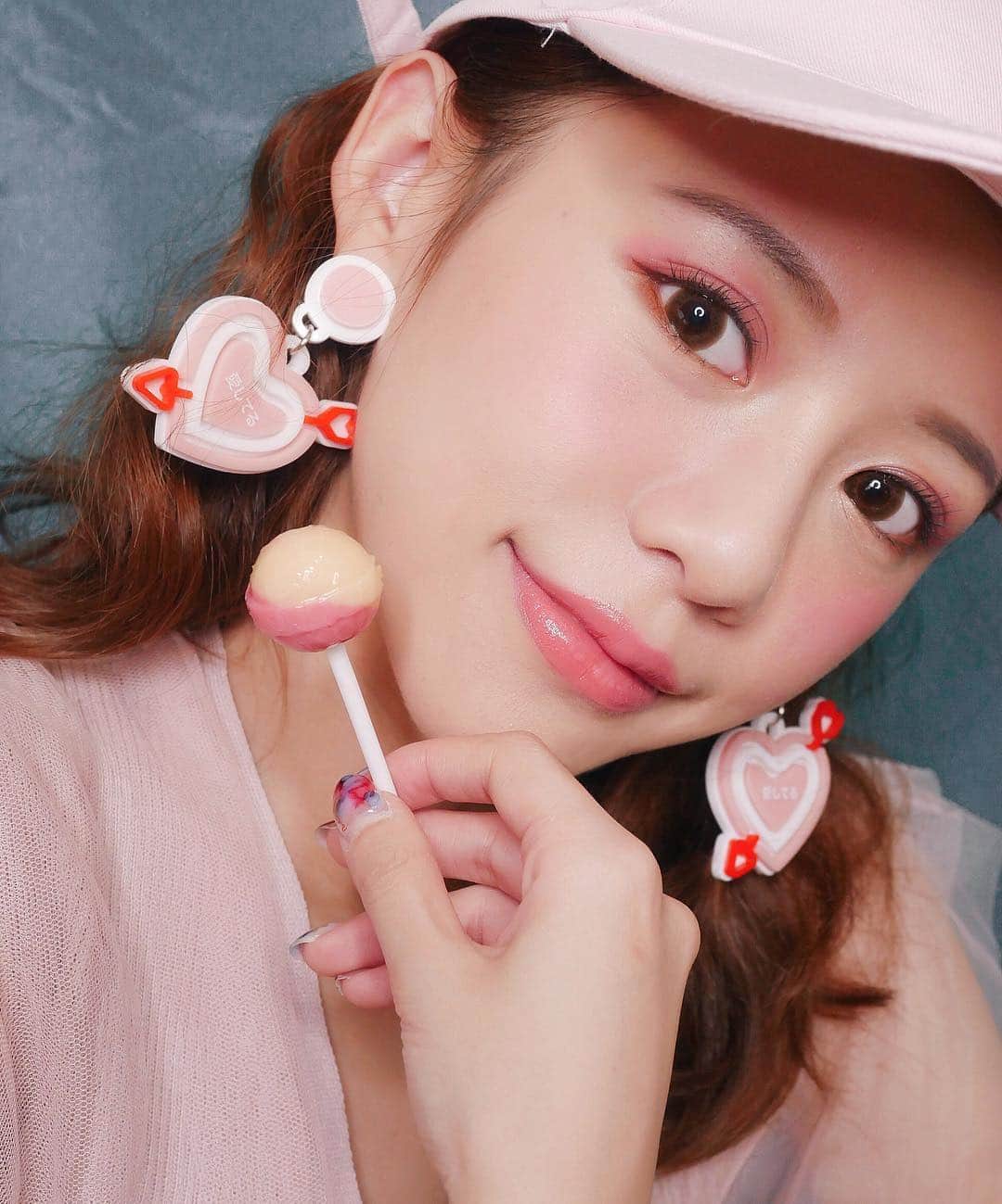 紀卜心さんのインスタグラム写真 - (紀卜心Instagram)「草莓牛奶的色系」4月21日 17時59分 - eatzzz7
