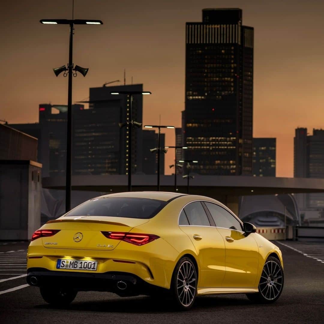 Mercedes AMGさんのインスタグラム写真 - (Mercedes AMGInstagram)「[Fuel consumption combined: 7.3-7.2 l/100km | CO2 emissions combined: 167-164 g/km]  The new Mercedes-AMG CLA 35 4MATIC has something for everyone: bold styling, a modern interior featuring the MBUX infotainment system, and a new four-cylinder turbo engine with output of 225 kW (306 hp)! #MercedesAMG #DrivingPerformance #CLA35」4月21日 18時00分 - mercedesamg