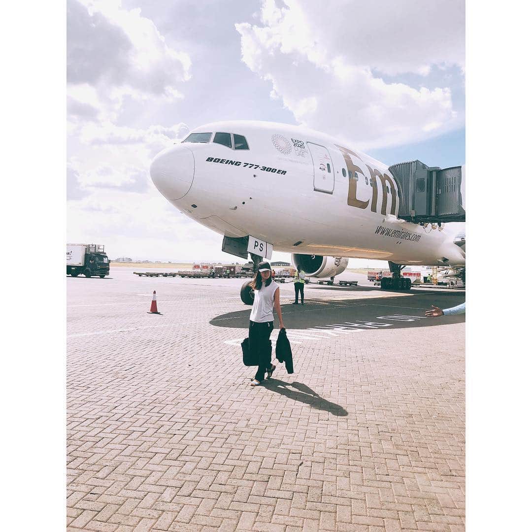 森下千里さんのインスタグラム写真 - (森下千里Instagram)「そろそろ、GWの予定は決まりました？ 旅行✈️に行く方はもうチケット🎫取ってますよね。 今回は10連休と長い！ 嬉しい❤️ けど、その前に仕事終わせないと〜。 ということで、 必死に書類と決算書、部屋の掃除に明け暮れた週末になりました。 いい休日が過ごせますように、 明日からも、やる気出していこう😂 . . #trip #travel #旅 #写真は前の  ちなみに着てる服は#ゴルフウエア」4月21日 18時23分 - morishitachii