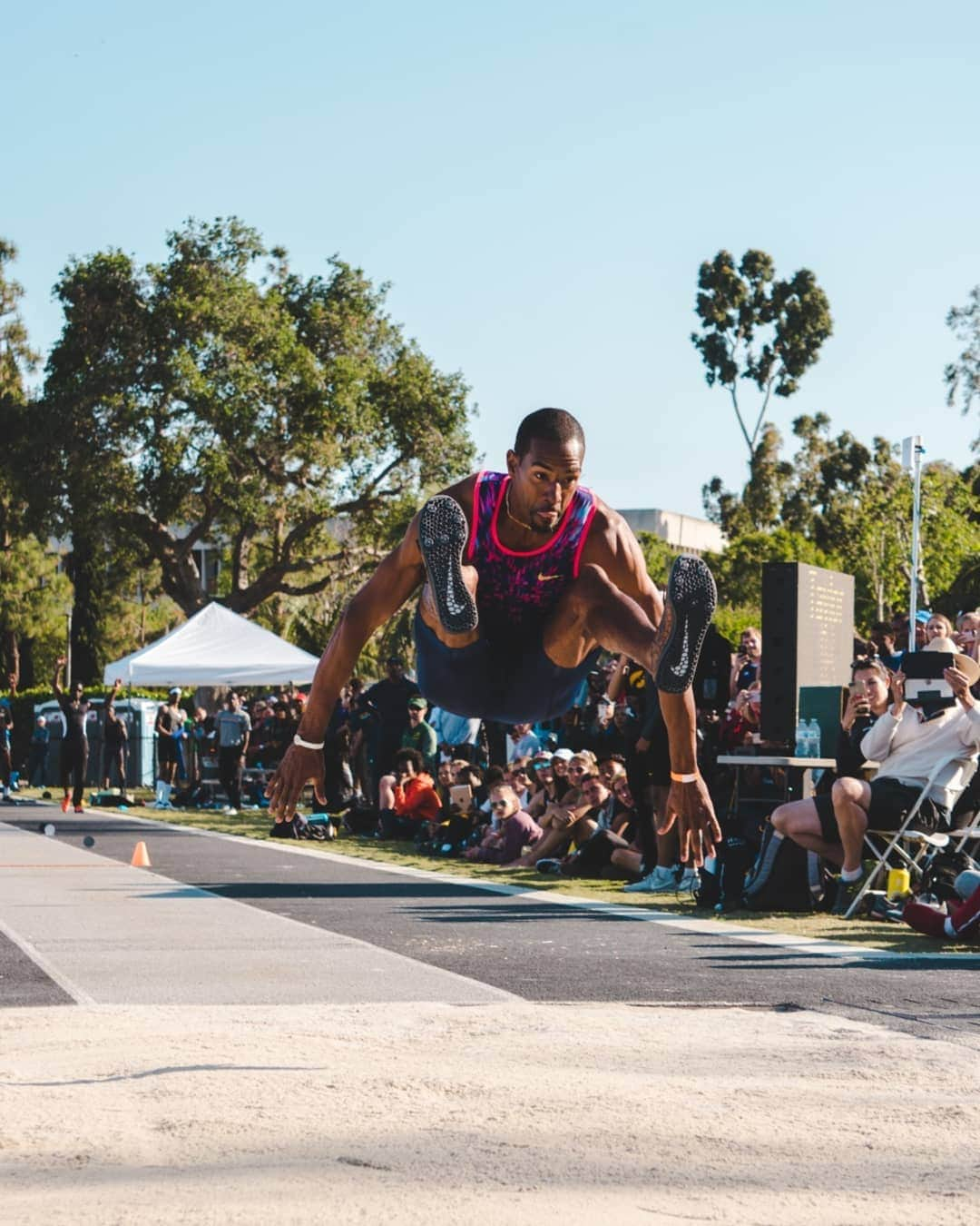 クリスチャン・テイラーさんのインスタグラム写真 - (クリスチャン・テイラーInstagram)「Thank you @danielsigaki for capturing shots from the competition. Really hope to work with you next year. #seasonopener #trackandfield #triplejump #photography」4月22日 5時28分 - taylored2jump