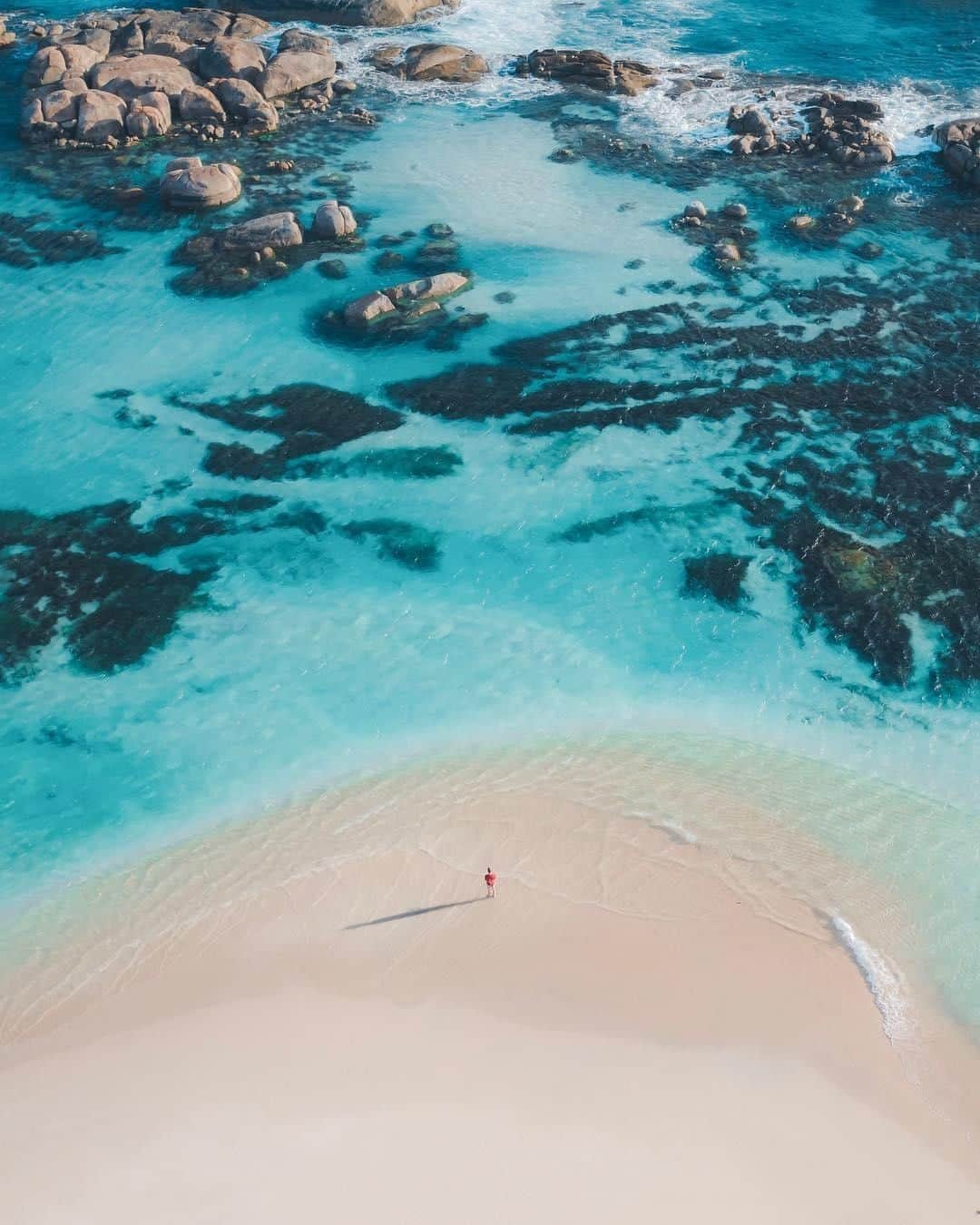 Australiaさんのインスタグラム写真 - (AustraliaInstagram)「Serving up an absolute slice of paradise at @australias_southwest’s #GreenPool 👌 @mkz.imagery believes that “if you were to sum @westernaustralia up in a picture, this would be pretty close,” with all that sparkling clear water and soft sand. Located in #Denmark’s #WilliamBayNationalPark, this magical #beach is almost completely sheltered from the waves of the Great Southern Ocean by majestic rock boulders, which makes it the perfect place to slow down and chill out. It’s also a popular snorkelling beach, with loads of marine life to be discovered on the inner side of the rock breaks, so make sure you bring some snorkel gear to make the most of it.  #seeaustralia #justanotherdayinwa #australiassouthwest #thegreatoutdoors #travel」4月22日 4時00分 - australia