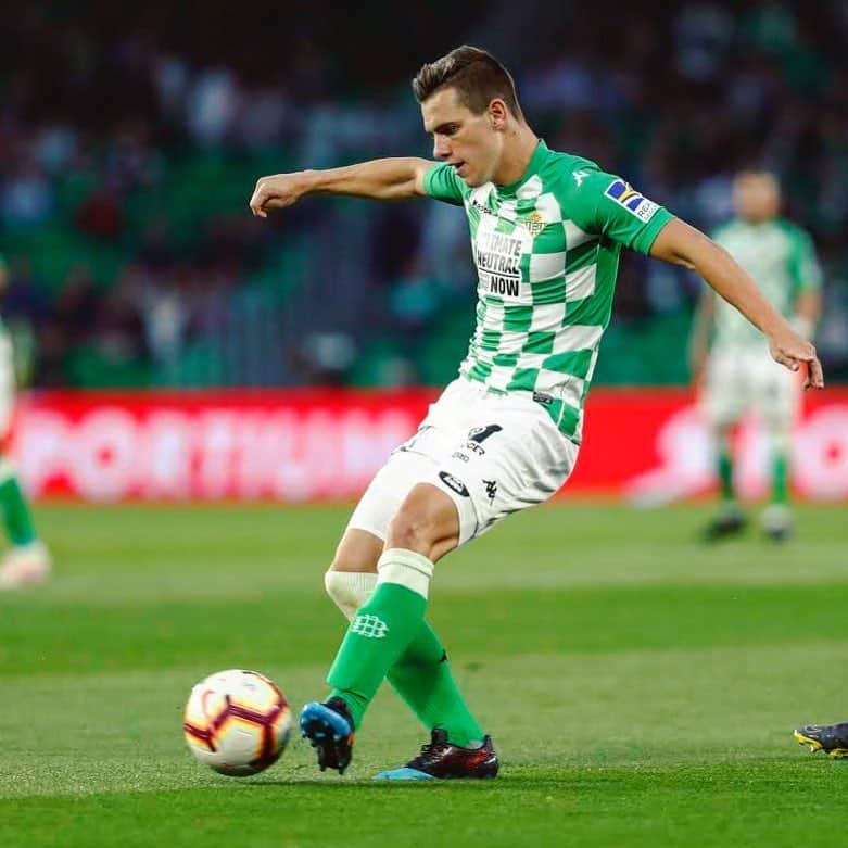 LFPさんのインスタグラム写真 - (LFPInstagram)「@realbetisbalompie looking sharp with this special kit! 👕😍 • #Betis #LoCelso #Kit #LaLiga #LaLigaSantander」4月22日 4時04分 - laliga