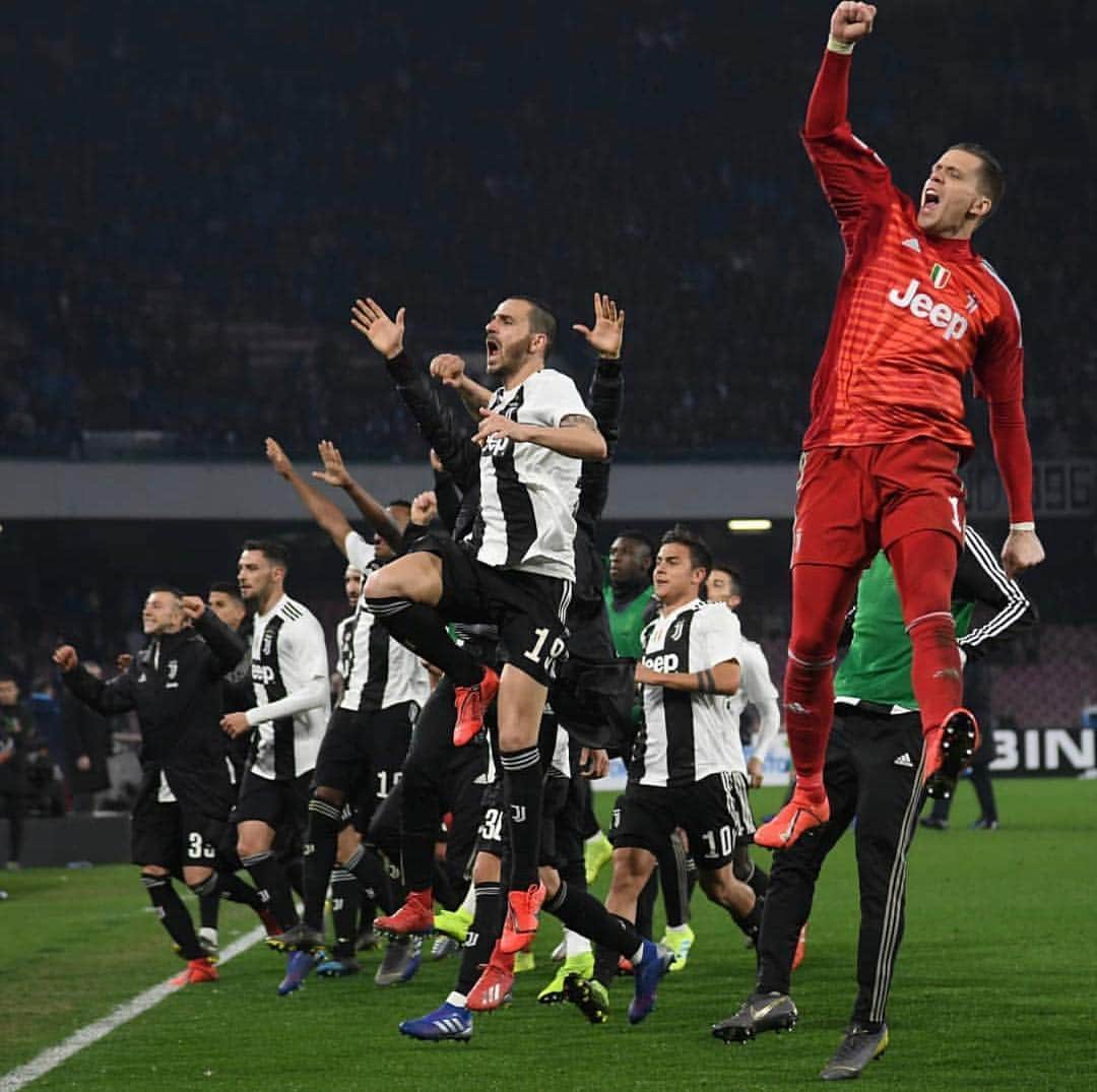 ヴォイチェフ・シュチェスニーのインスタグラム：「That #w8nderful winning feeling! 🏆 Many more to come! ⚪️⚫️ #finoallafine」