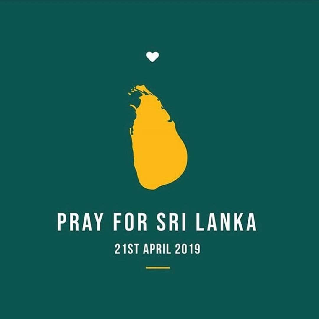 ミンディ・カリングさんのインスタグラム写真 - (ミンディ・カリングInstagram)「Please include these people in your prayers. I’m Hindu, but Easter is one of the most moving and beautiful holidays. I do believe in the power of prayer, even from strangers half the world away ❤️ #PrayForSriLanka」4月22日 5時17分 - mindykaling