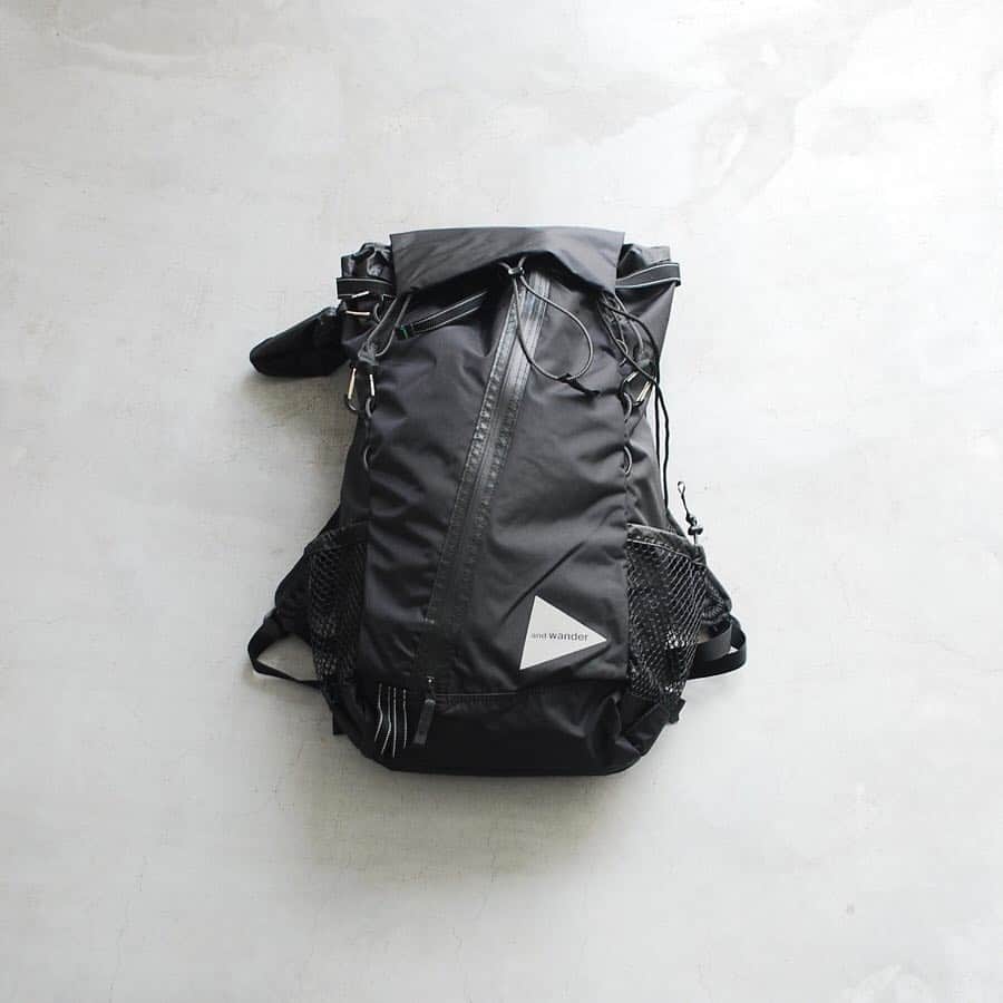 wonder_mountain_irieさんのインスタグラム写真 - (wonder_mountain_irieInstagram)「_ and wander / アンドワンダー “30L backpack” ￥30,240- _ 〈online store / @digital_mountain〉 http://www.digital-mountain.net/shopdetail/000000004863/ _ 【オンラインストア#DigitalMountain へのご注文】 *24時間受付 *15時までのご注文で即日発送 *1万円以上ご購入で送料無料 tel：084-973-8204 _ We can send your order overseas. Accepted payment method is by PayPal or credit card only. (AMEX is not accepted)  Ordering procedure details can be found here. >>http://www.digital-mountain.net/html/page56.html _ 本店：#WonderMountain  blog>> http://wm.digital-mountain.info/blog/20190421-1/ _ #andwander #アンドワンダー _ 〒720-0044  広島県福山市笠岡町4-18  JR 「#福山駅」より徒歩10分 (12:00 - 19:00 水曜定休) #ワンダーマウンテン #japan #hiroshima #福山 #福山市 #尾道 #倉敷 #鞆の浦 近く _ 系列店：@hacbywondermountain _」4月21日 20時23分 - wonder_mountain_