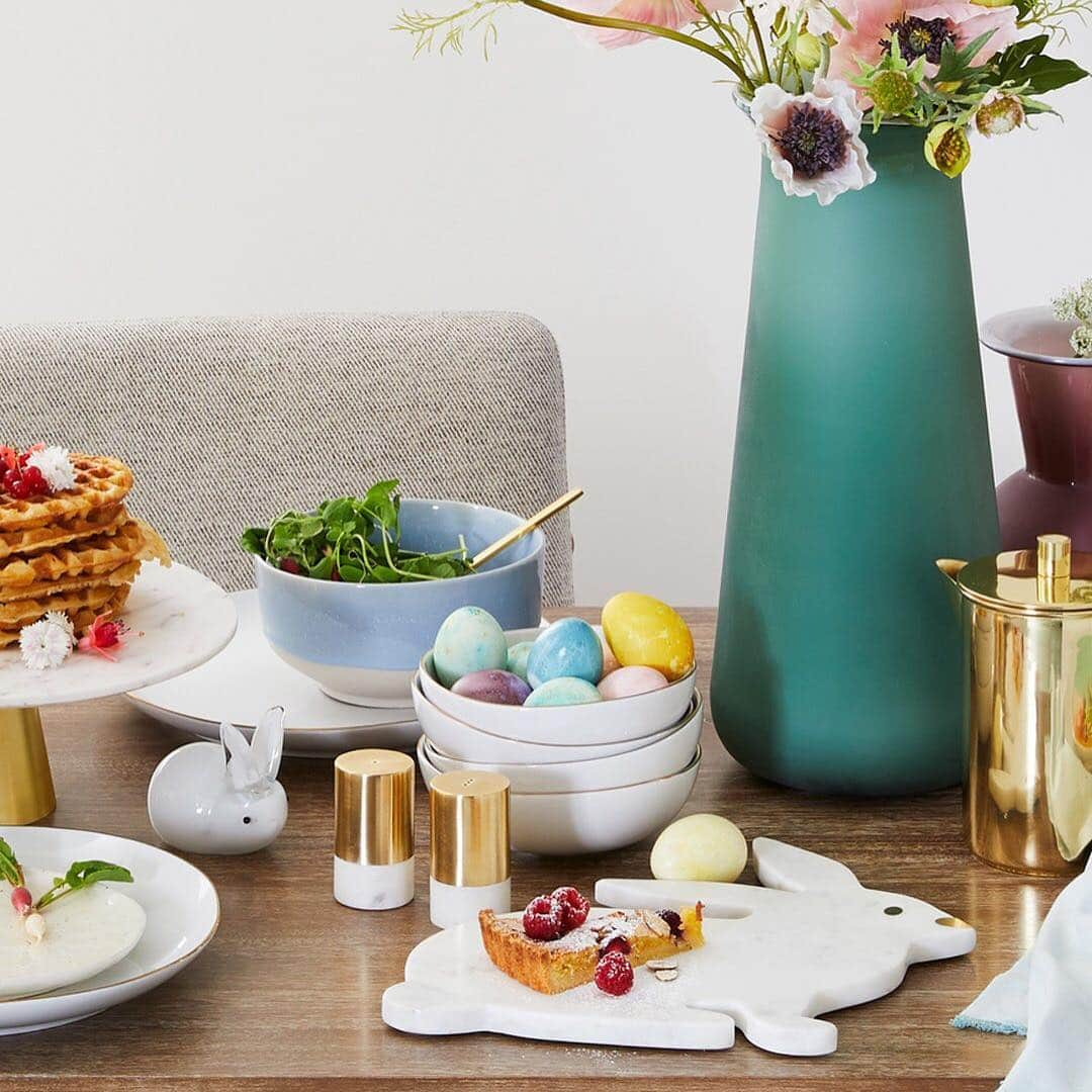 west elmさんのインスタグラム写真 - (west elmInstagram)「Happy Easter! 🐣🐇💐🌷🥕🥐 #happyeaster #easter #easterbrunch #brunchgoals #easter2019 #hoptoit」4月21日 20時32分 - westelm