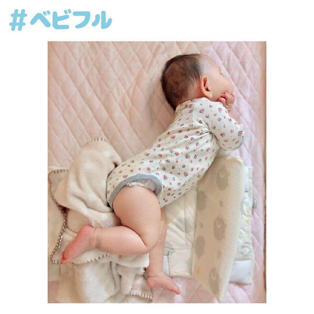 Babyful Storeさんのインスタグラム写真 - (Babyful StoreInstagram)「もちもちぷるぷる💖 #ベビフル . いつもベビフルを ありがとうございます＊ . 本日のピックアップ写真は… . @sakiriko さん👑✨ . むちむちのほっぺが可愛すぎます😍😍 見ているだけで幸せな気持ちに…❤️ . この度はかわいいお写真を ありがとうございました♪ . . 🎈母の日ギフト好評です🎈 . こどもの写真で作るオリジナルグッズを販売中🎉 新作の母の日ギフトセット大人気です❤️ . 孫が大好きなばぁばをとびっきり喜ばせよう☺️ . 早割200円OFFクーポン🌈 早めのご注文がお得です✌🏻 ⬇︎⬇︎⬇︎ クーポンコード：『HMD200』 ※カート画面でコードをご入力ください✨ . ご注文はプロフィールのURLからどうぞ👀 → @babyful_official . . 🚫ベビフルでご紹介する画像や動画を、 ご本人様の許可なく無断転載はしないよう お願い申し上げます。 . ピックアップさせて頂いた皆様 投稿に関するご相談はDMにて お気軽にご連絡ください*° . 今後とも#ベビフル を どうぞよろしくお願いいたします🙇✨ . #女の子 #女の子ベビー #女の子ママ #親バカ部 #育児 #子育 #癒し #家族 #成長記録 #子育て #赤ちゃん #乳児 #こども #0歳 #8ヶ月 #生後8ヶ月 #寝顔」4月21日 20時53分 - babyful_official